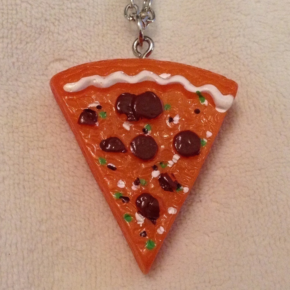 PIZZA SLICE NECKLACE ✨✨✨